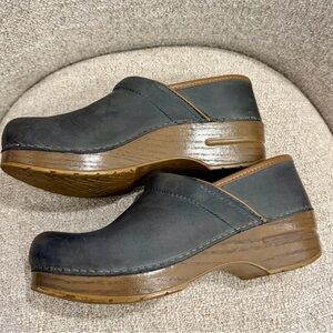 Gray Dansko Clogs Size 38